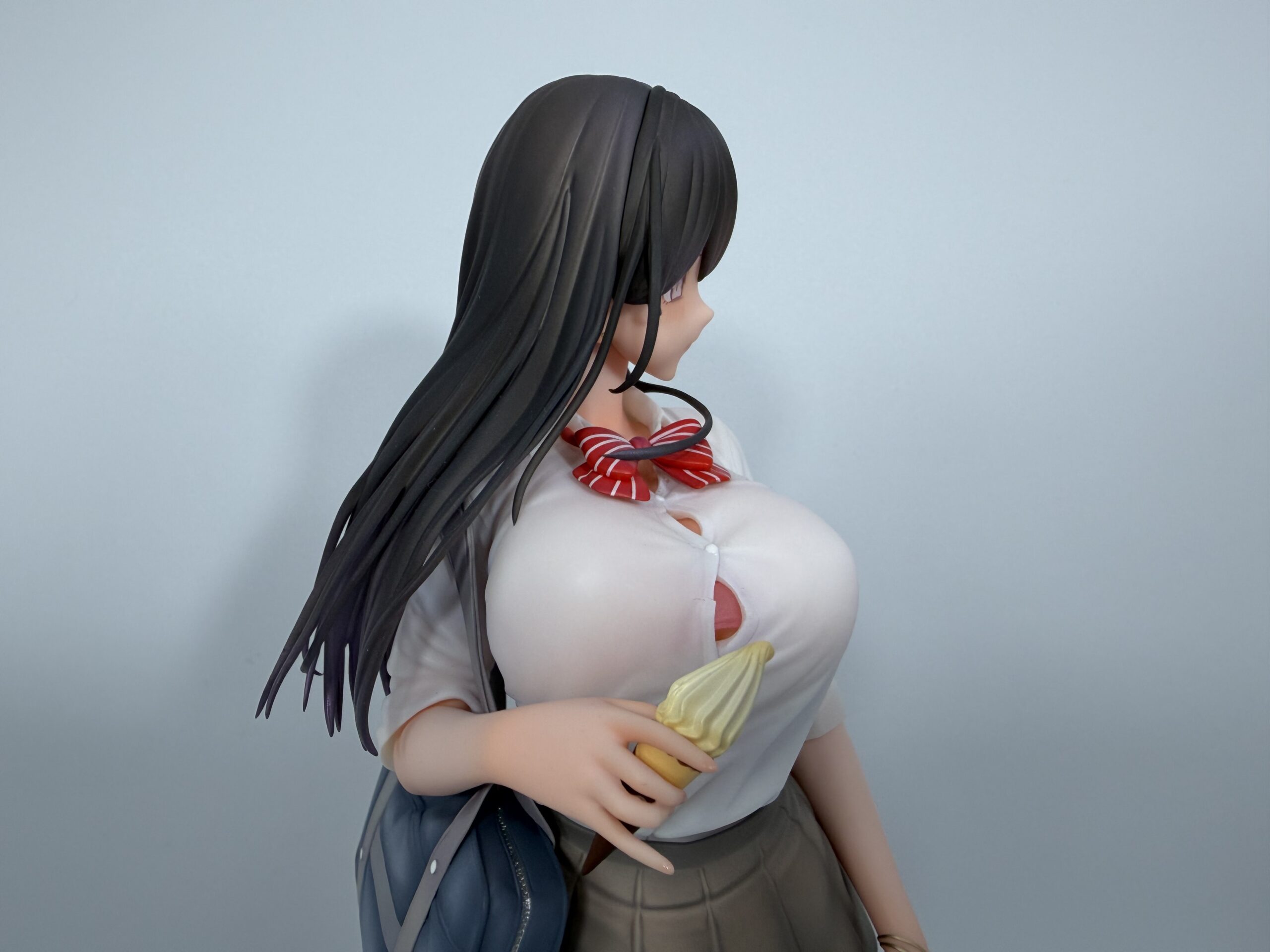 ポップキュン 西連寺真希フィギュアの左からバストアップ