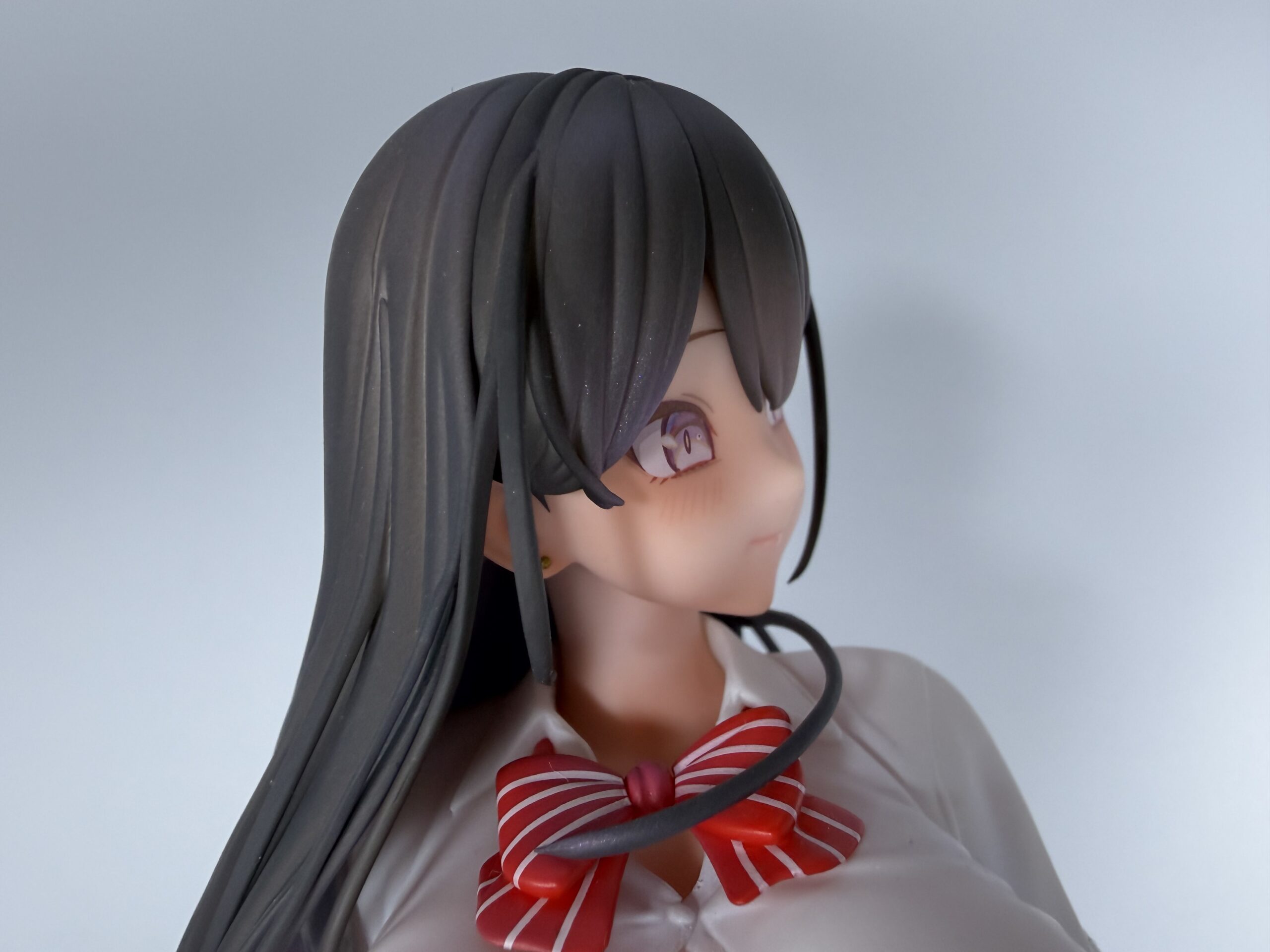 ポップキュン 西連寺真希フィギュアの顔を斜めから見た画像