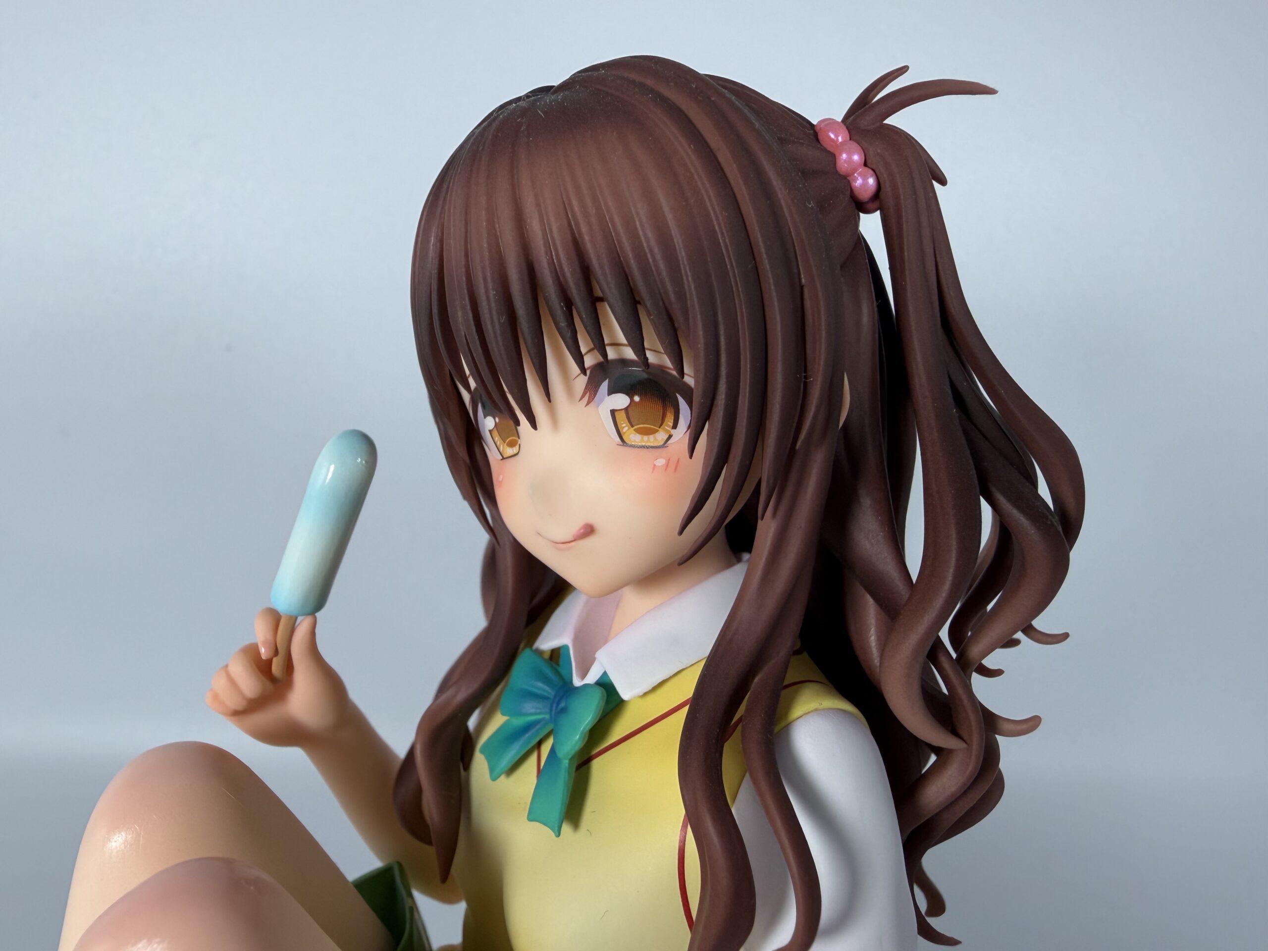 結城美柑 高校生verフォギュアの顔を斜めから見た写真