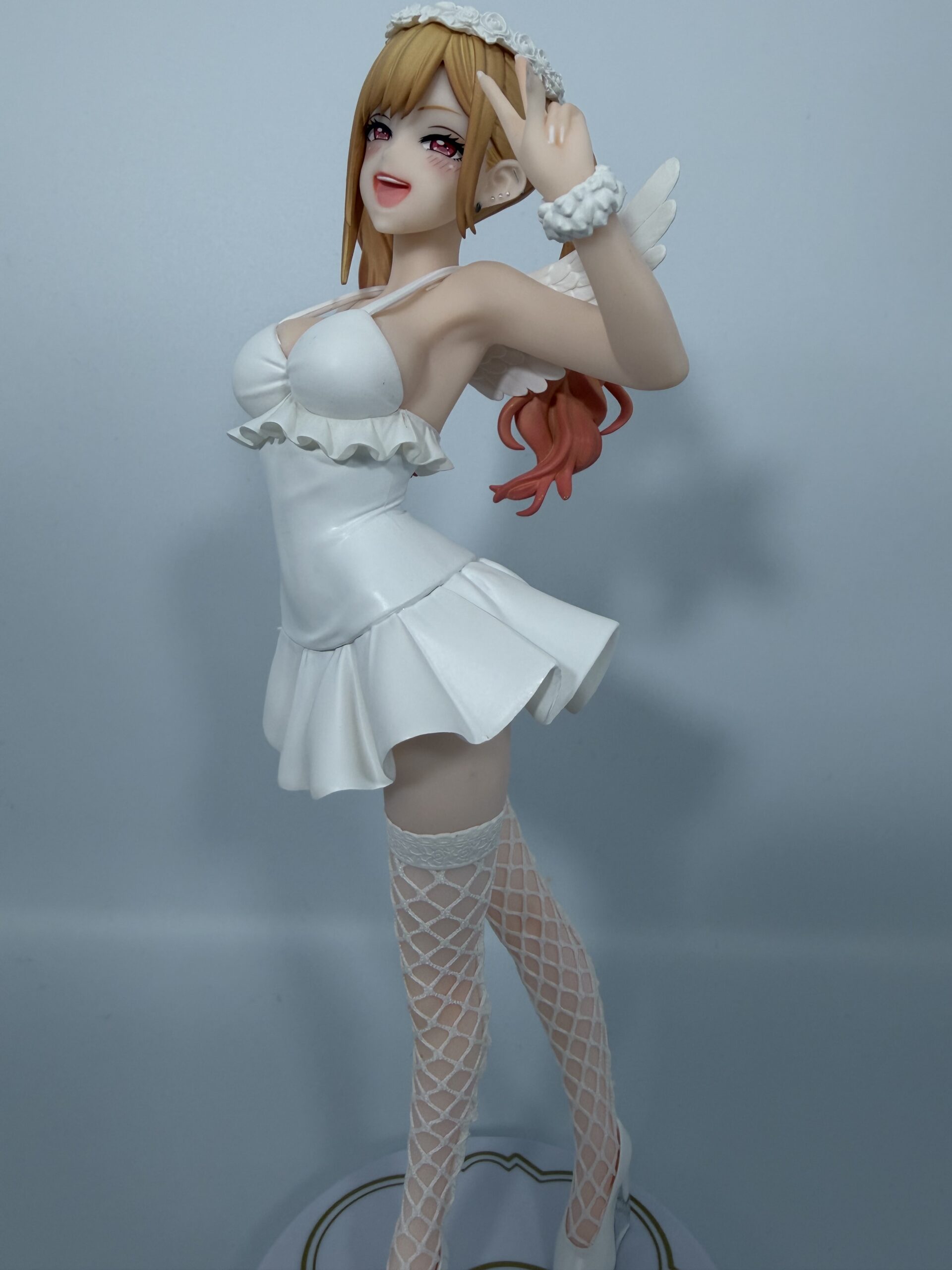 Furyu 喜多川海夢フィギュアの全体像（斜め右側）