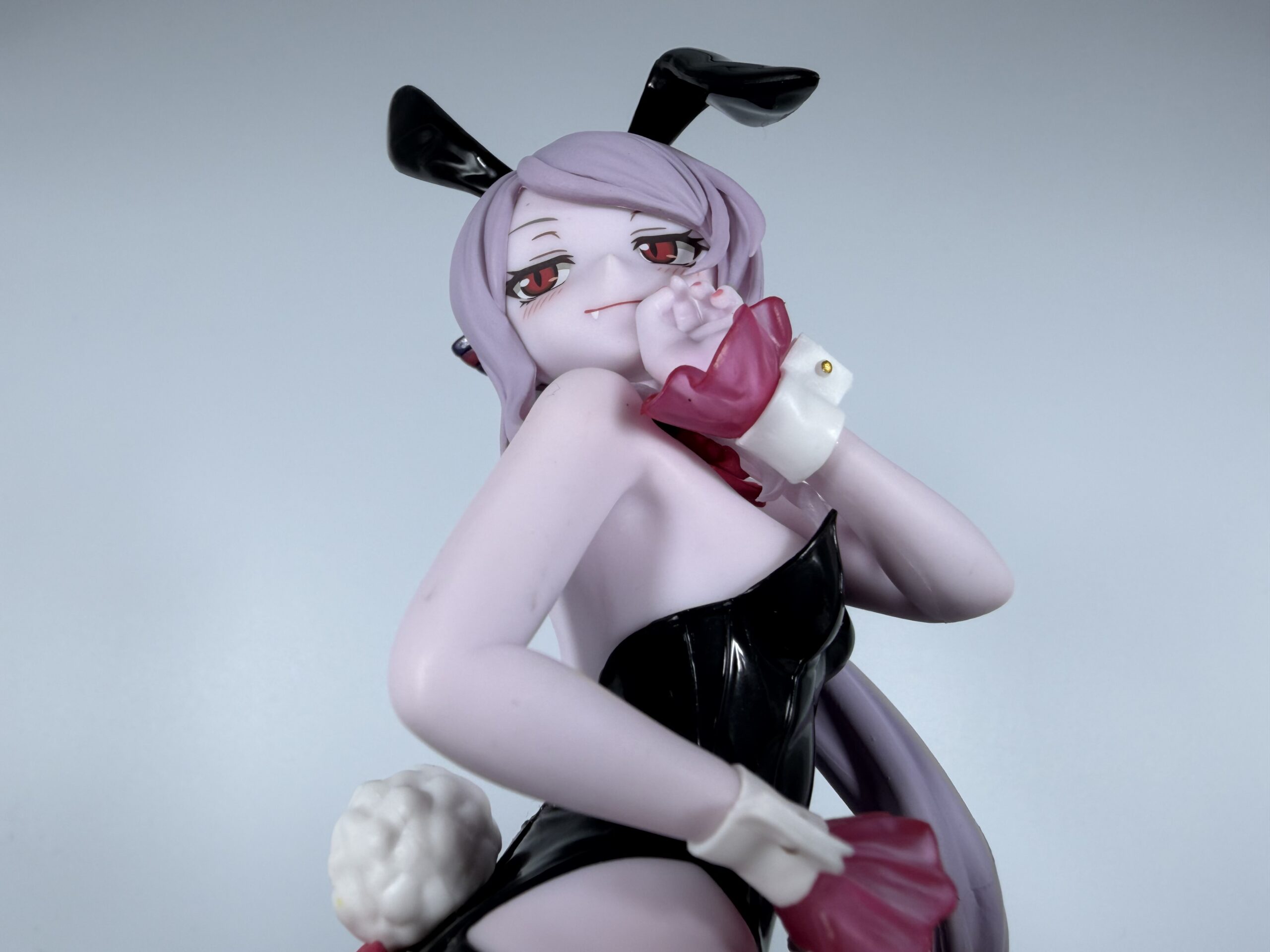 タイトー シャルティア バニーver フィギュアのバストアップ(ローアングル)