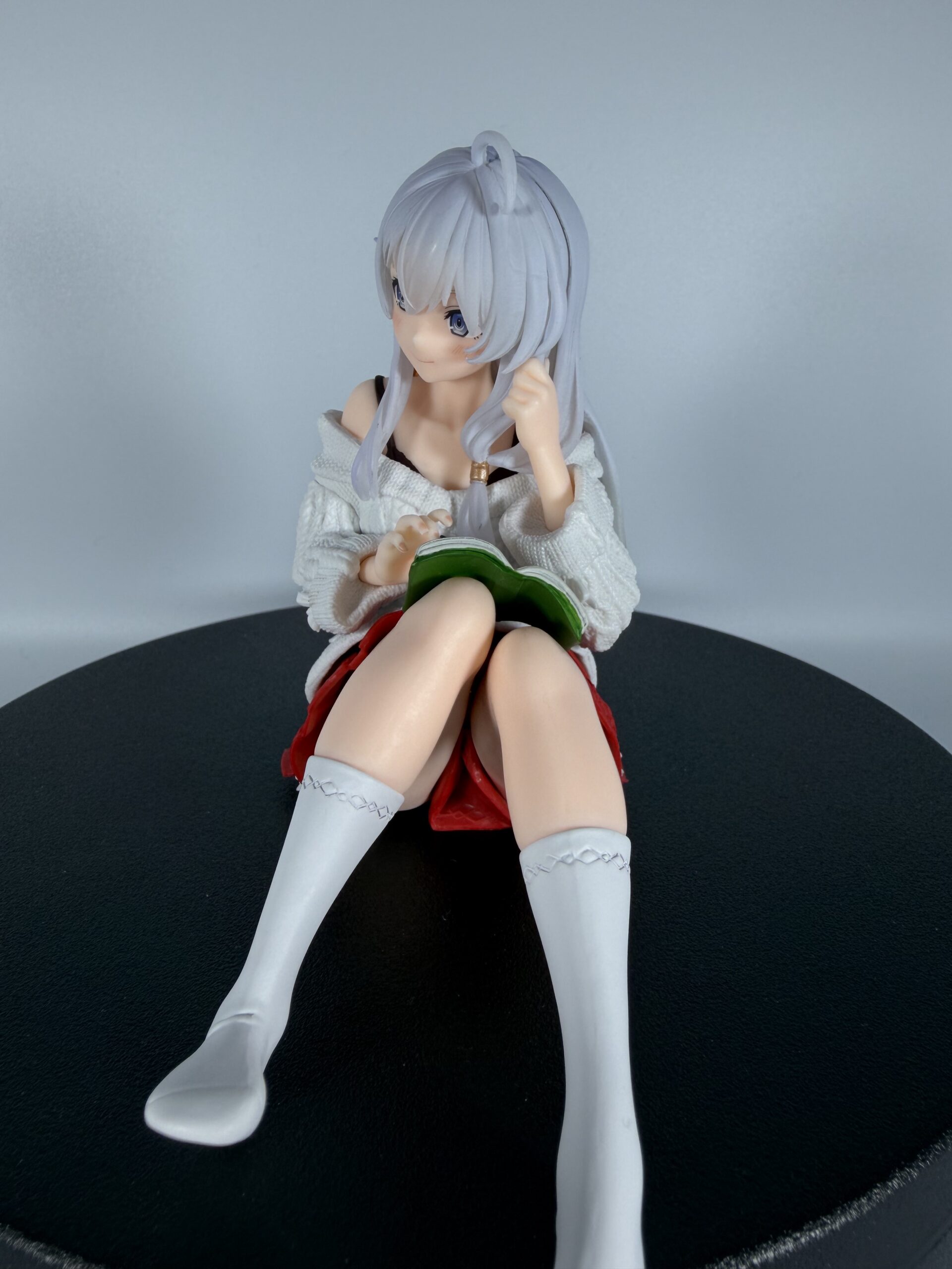 タイトー イレイナ〜私服ver〜フィギュアの全体像（右斜め前）