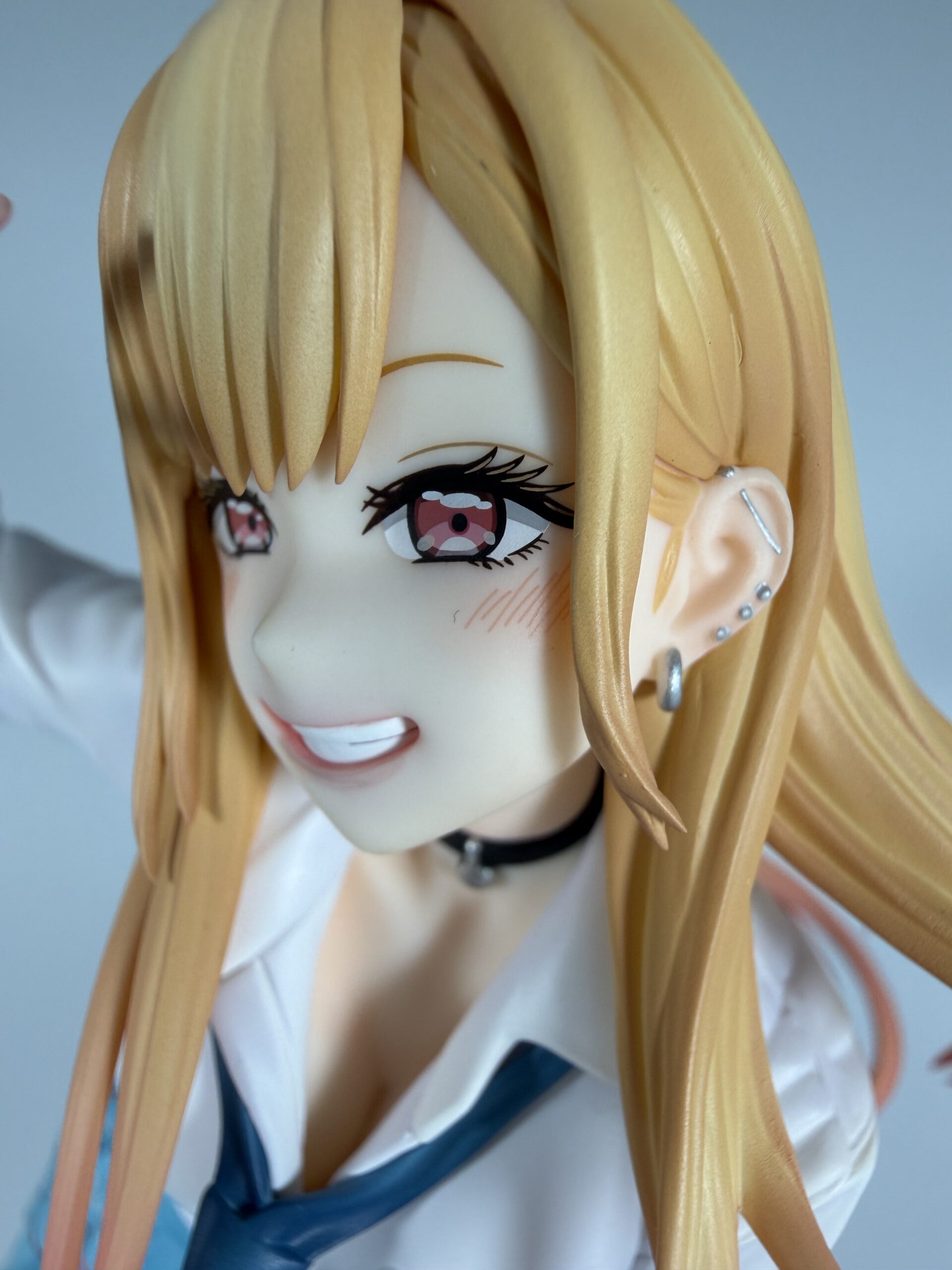 アニプレックス 喜多川海夢1/7スケールフィギュアのアップショット（右斜め前）