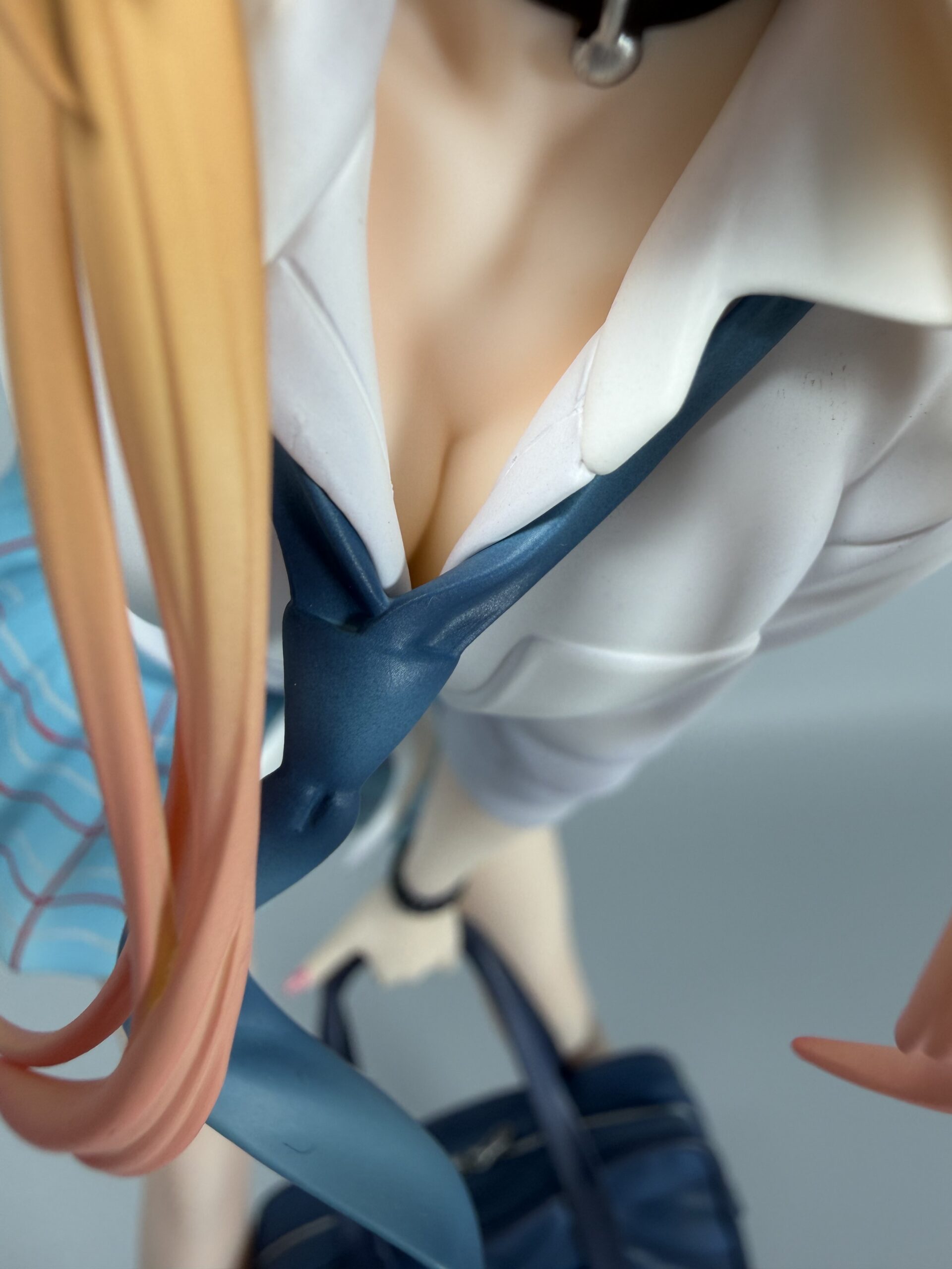 アニプレックス 喜多川海夢1/7スケールフィギュアの胸元