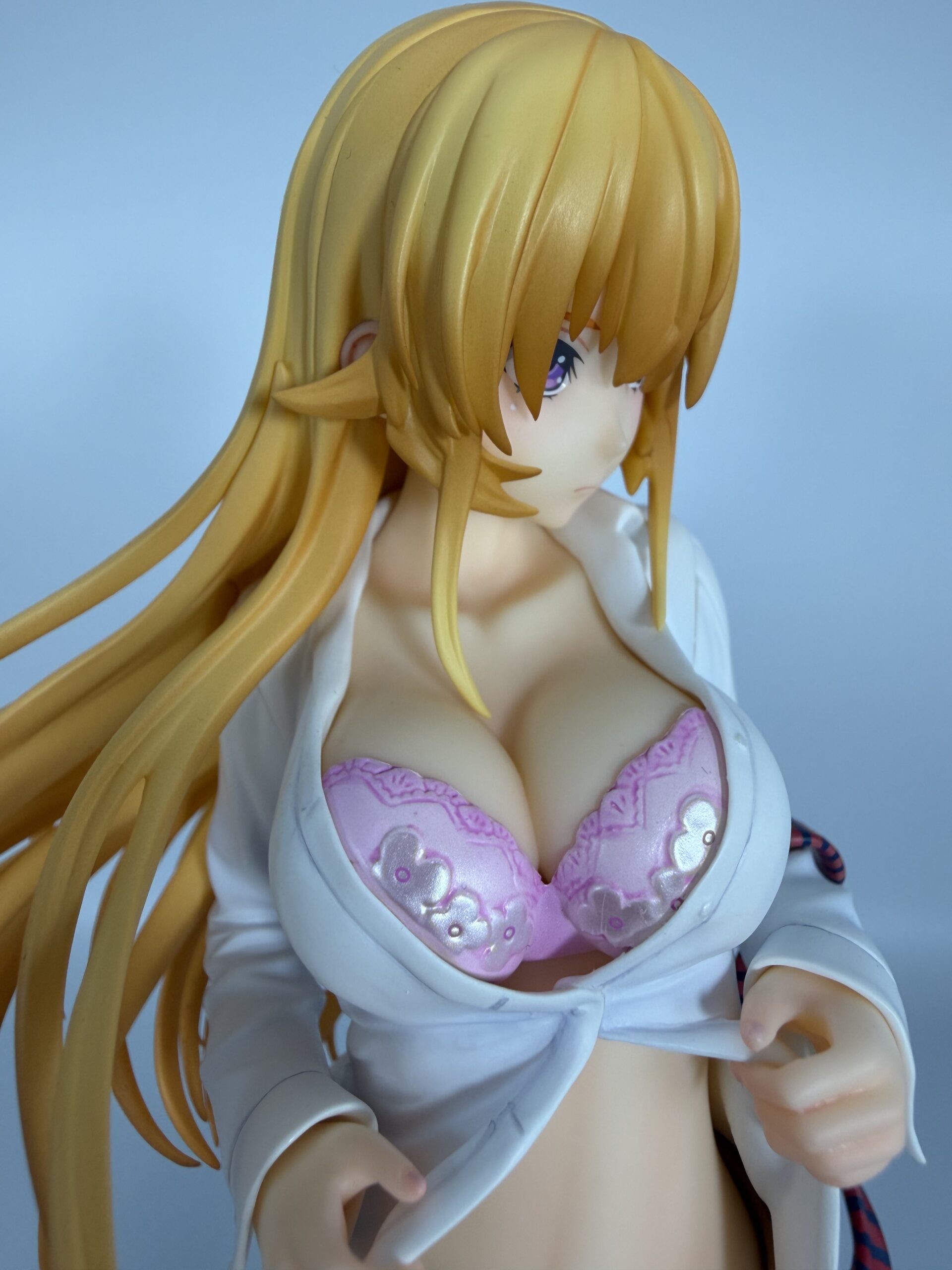 グッドスマイルカンパニー 薙切えりな ノンスケールフィギュアのバストアップ（左斜め前）