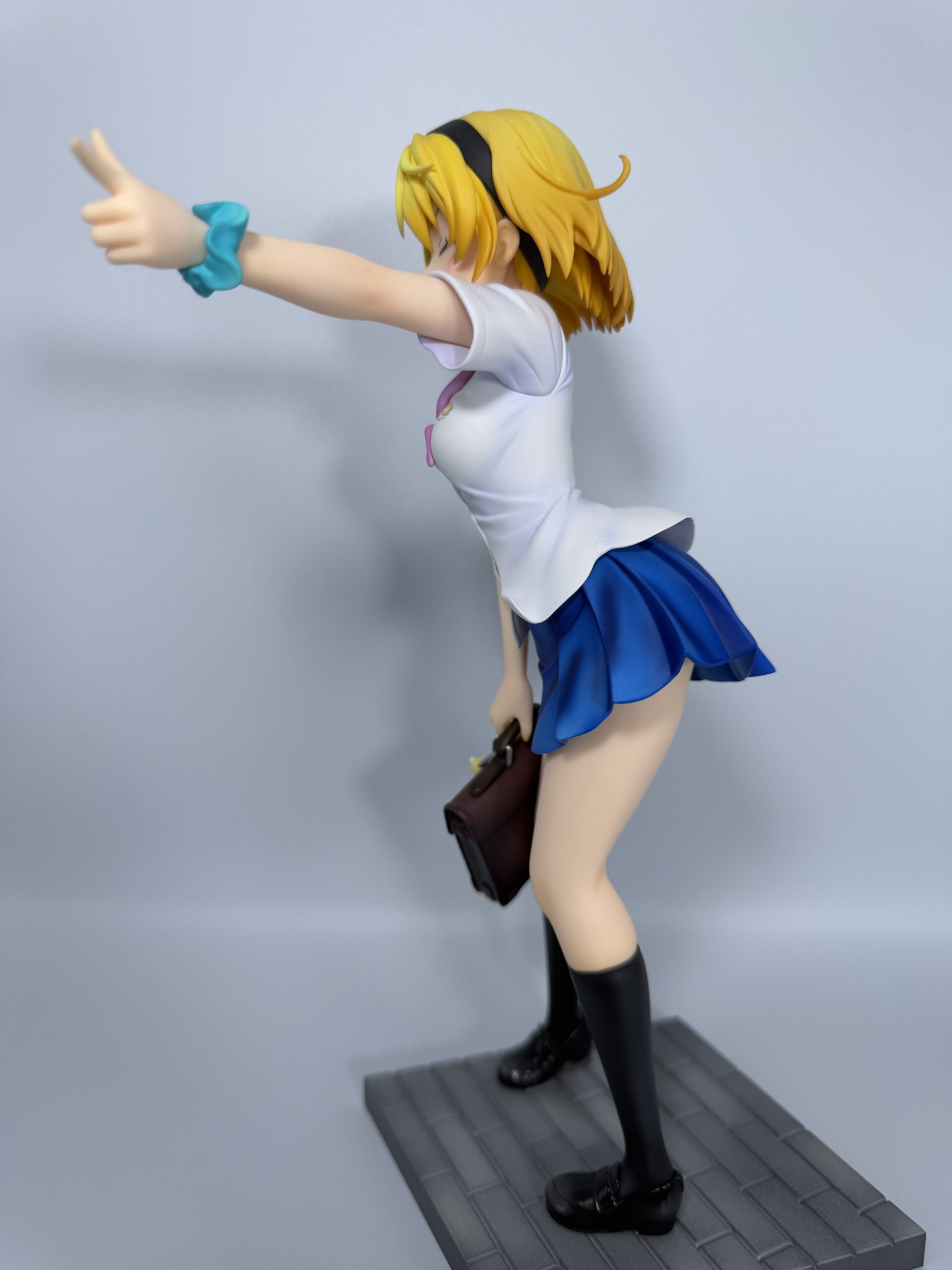 Miyuki 北条沙都子 高校生ver フィギュアの全体像（右側）