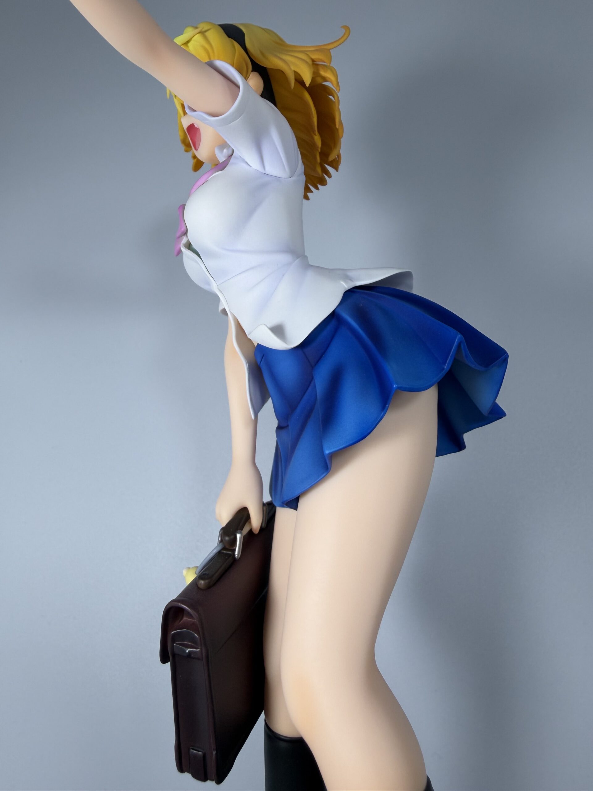 Miyuki 北条沙都子 高校生ver フィギュアのローアングルショット（右側）