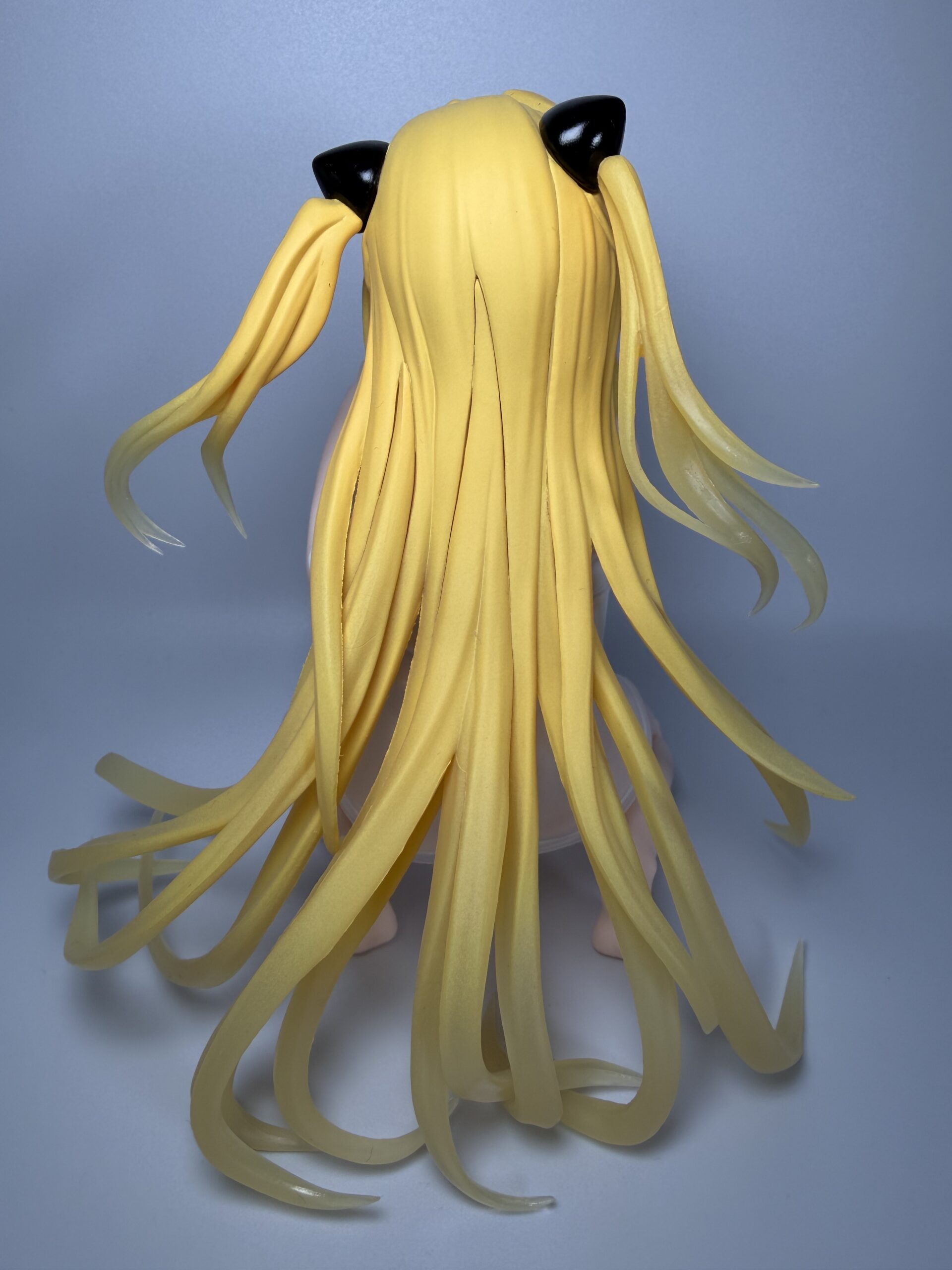 タイトー Desktop cute 金色の闇〜ルームウェアver〜フィギュアの背面