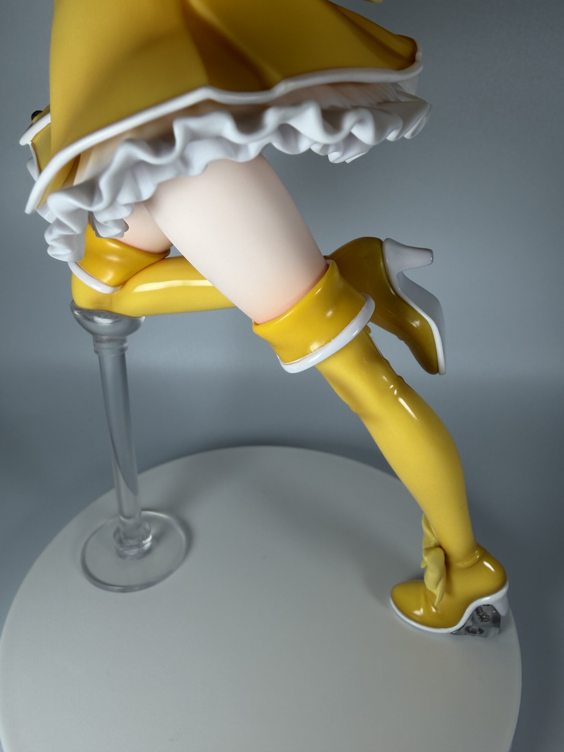 KDcolle マジアサルファフィギュアの下半身